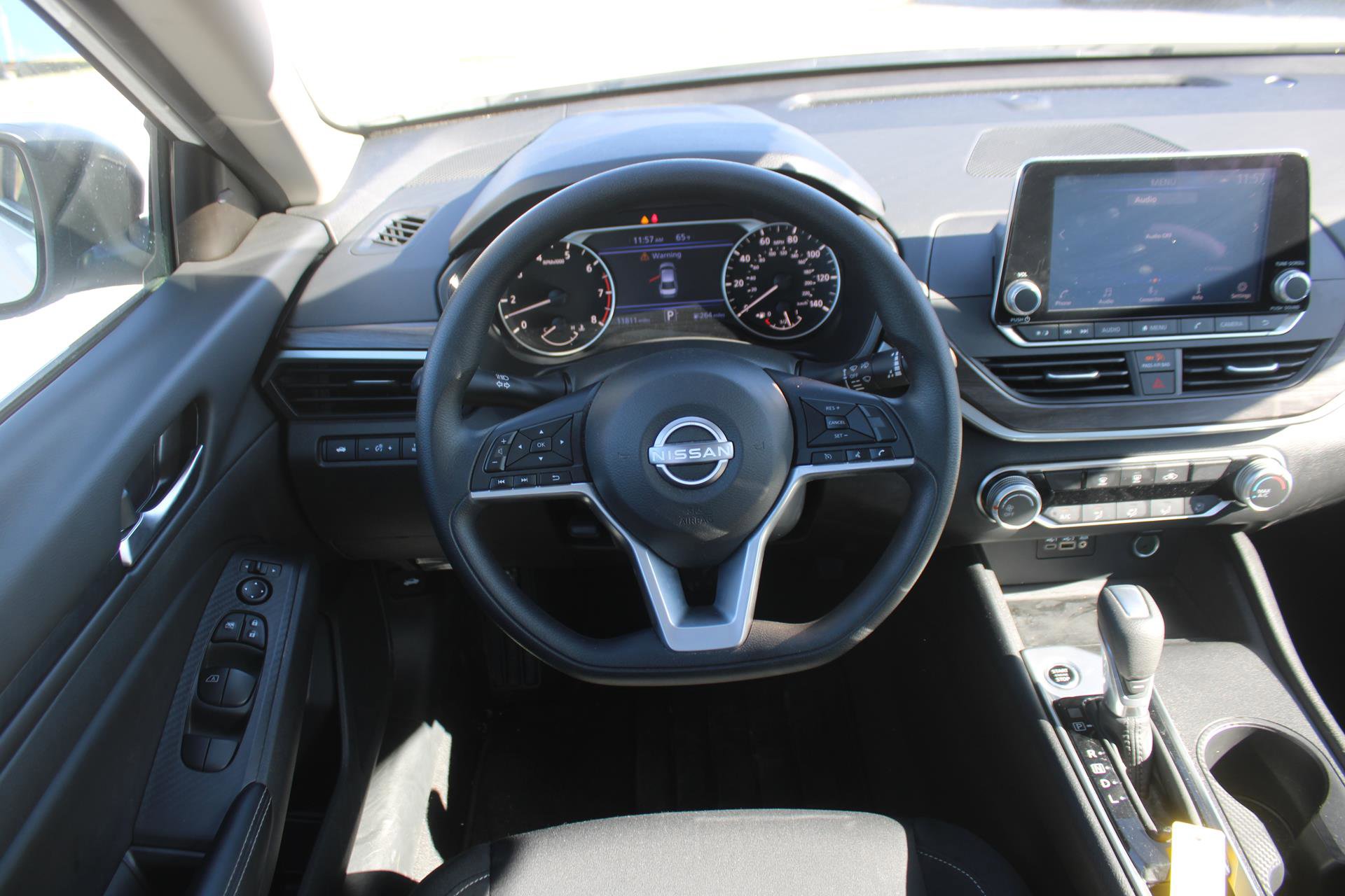 Used 2025 Nissan Altima 2.5 SV image 16