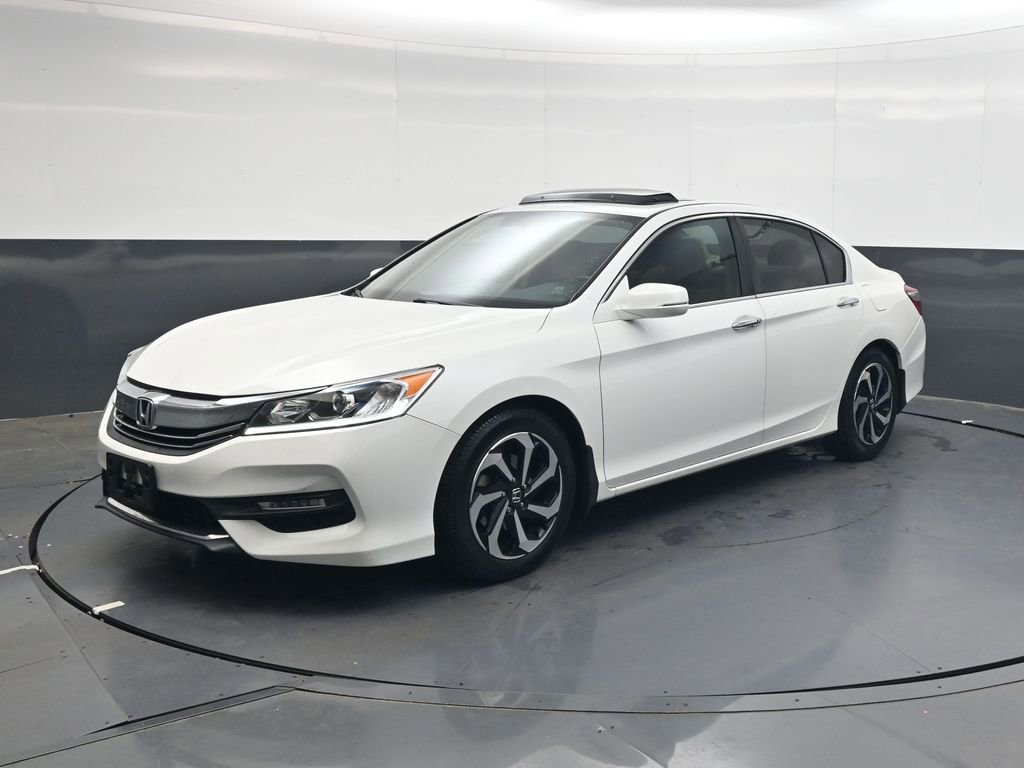 Used 2017 Honda Accord EX image 8