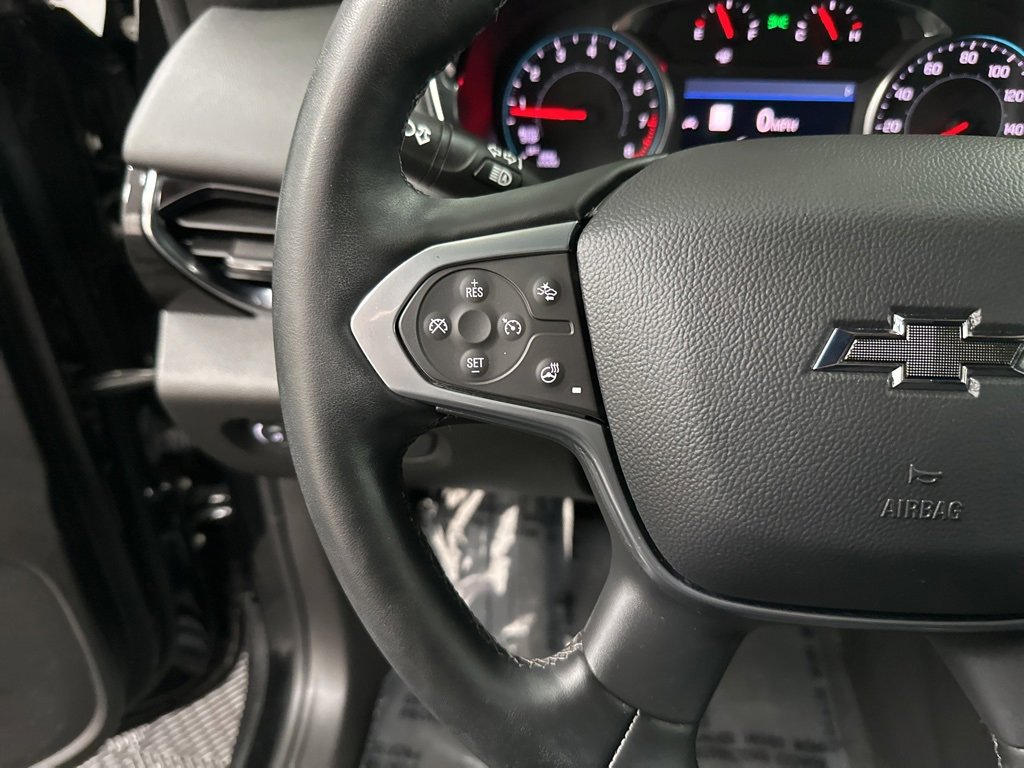 Used 2023 Chevrolet Traverse RS image 16
