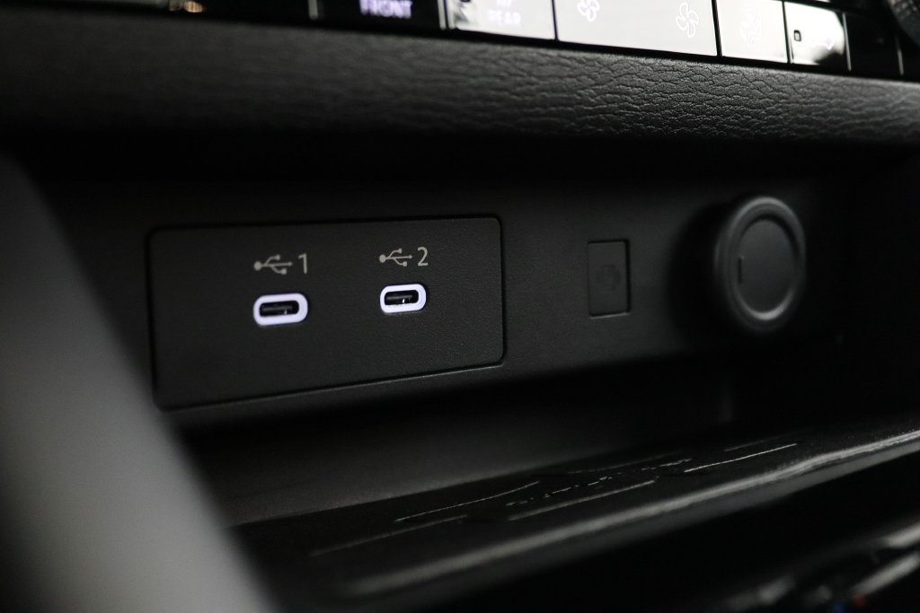 Used 2026 Mitsubishi Outlander AWD image 32