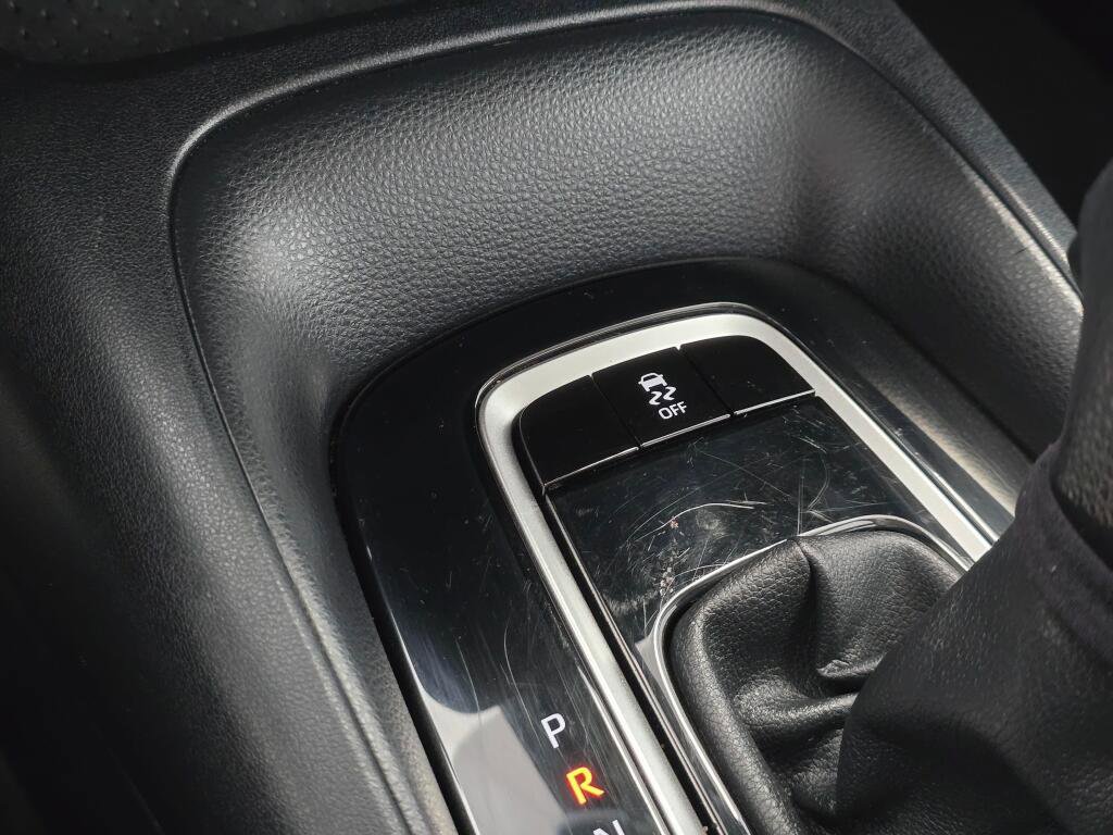 Used 2024 Toyota Corolla LE FWD image 33