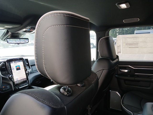 New 2026 RAM 4500 4x4 Crew Cab DRW w/ Laramie Trim Package image 19