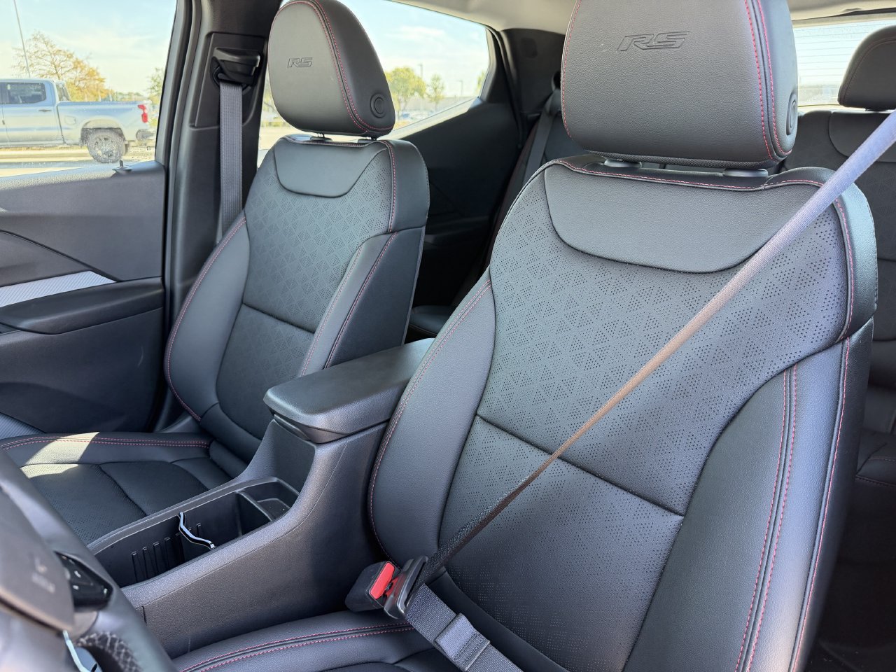 Used 2027 Chevrolet Bolt RS FWD image 21