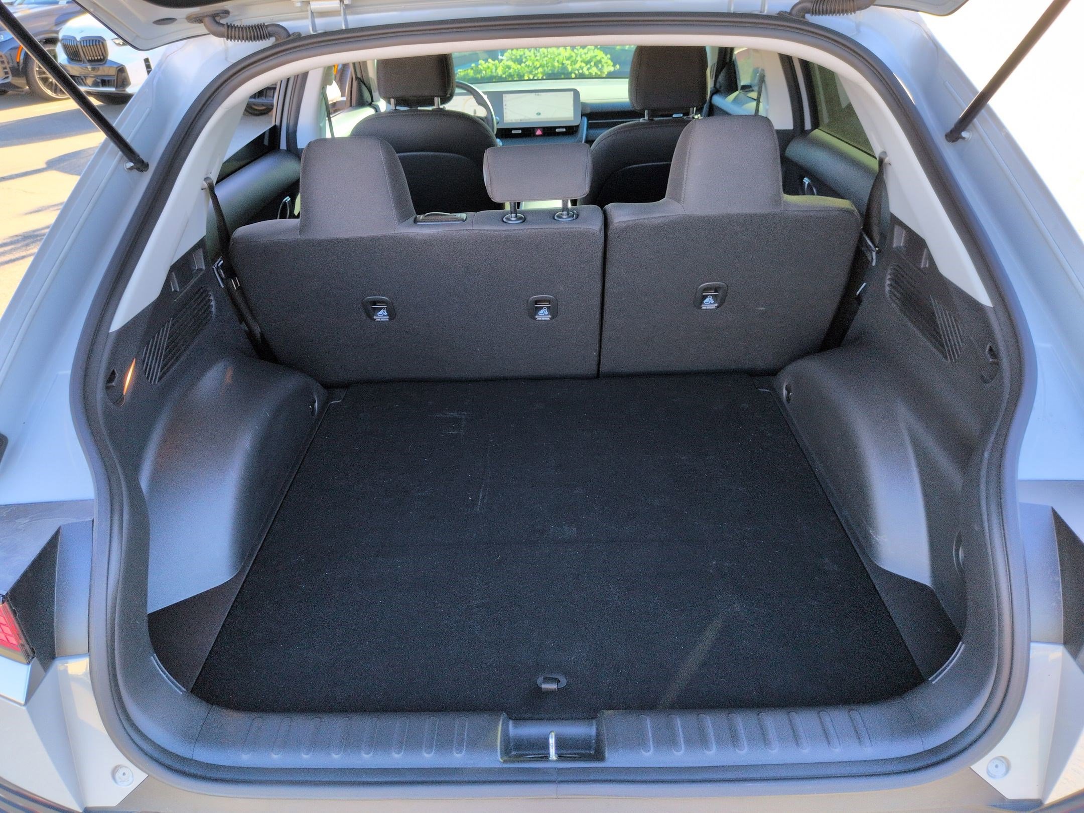 Used 2024 Hyundai Ioniq 5 SE image 31