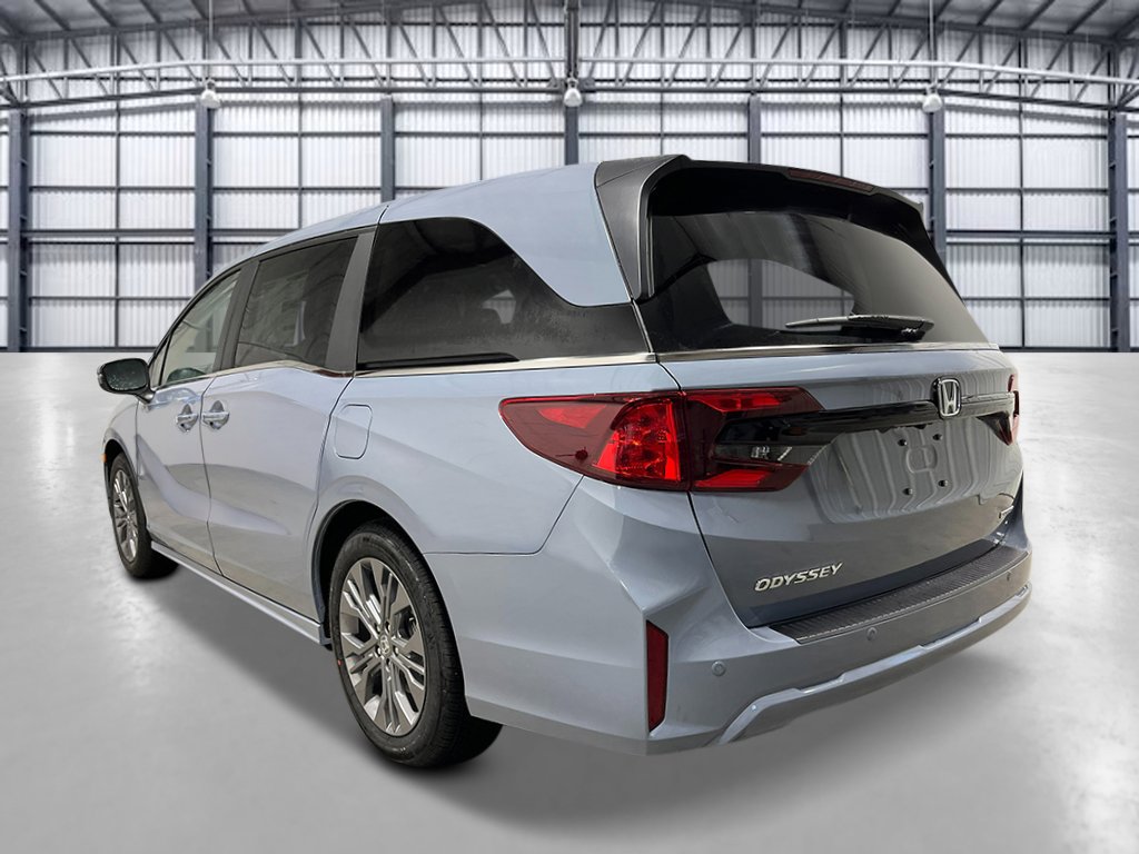 New 2026 Honda Odyssey Touring image 3