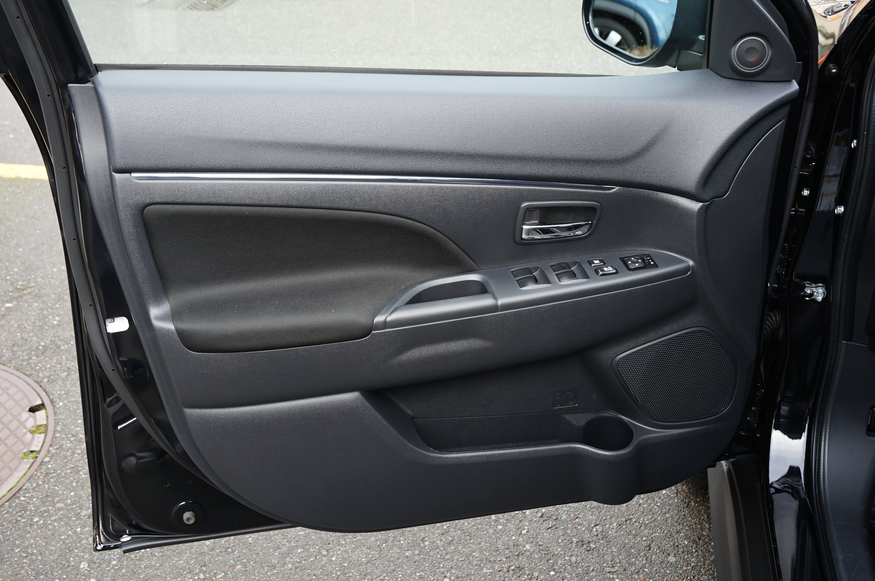 Used 2025 Mitsubishi Outlander Sport ES image 17