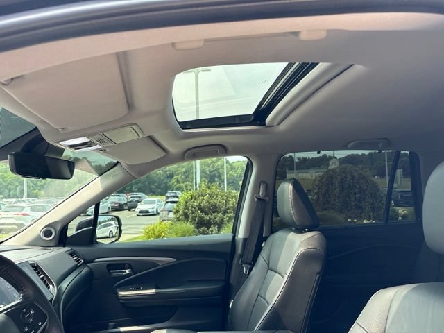 Used 2022 Honda Pilot Black Edition image 23