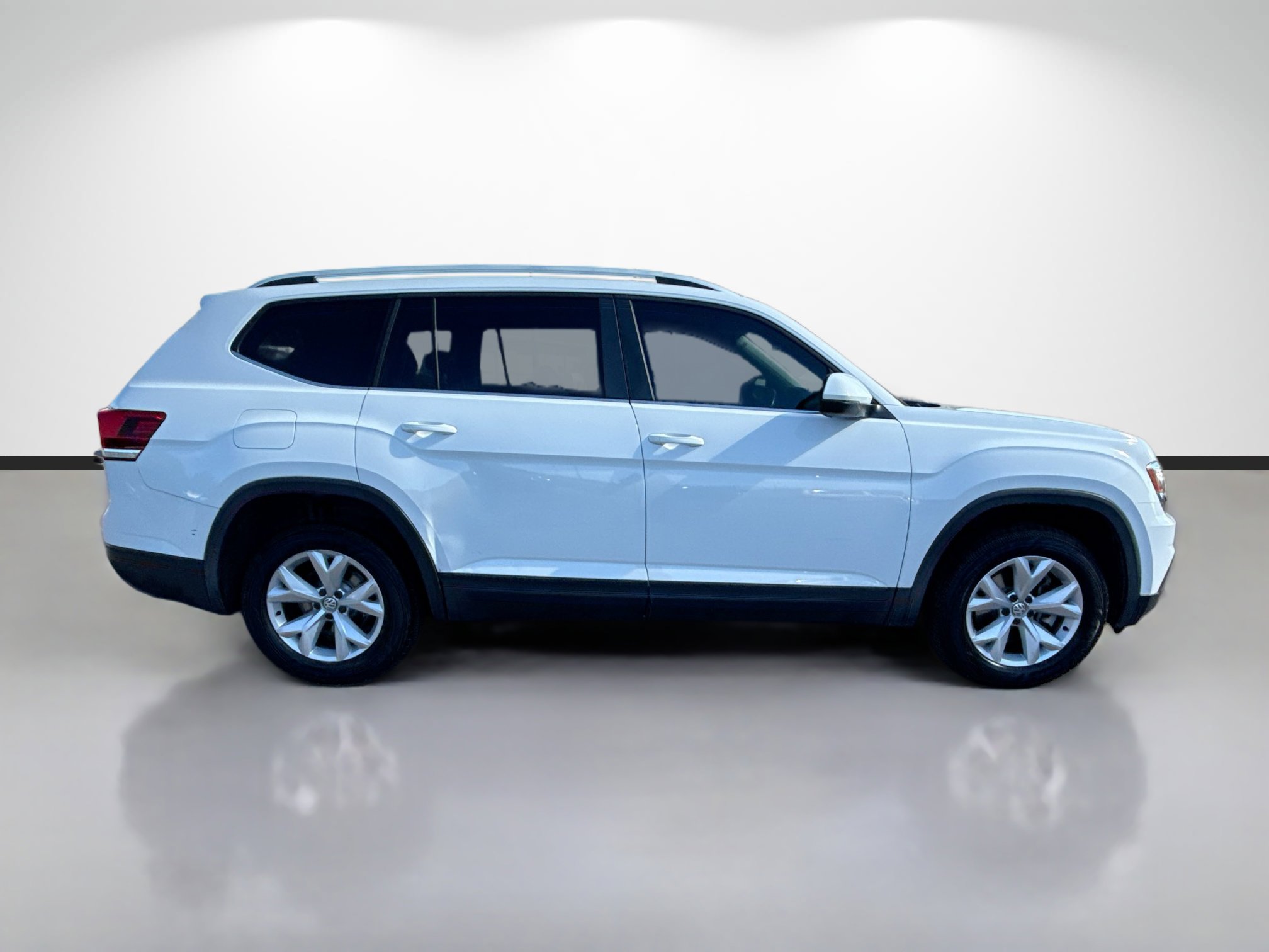 Used 2019 Volkswagen Atlas SE image 2