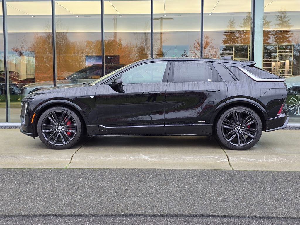 New 2026 Cadillac Lyriq V AWD/4WD image 2