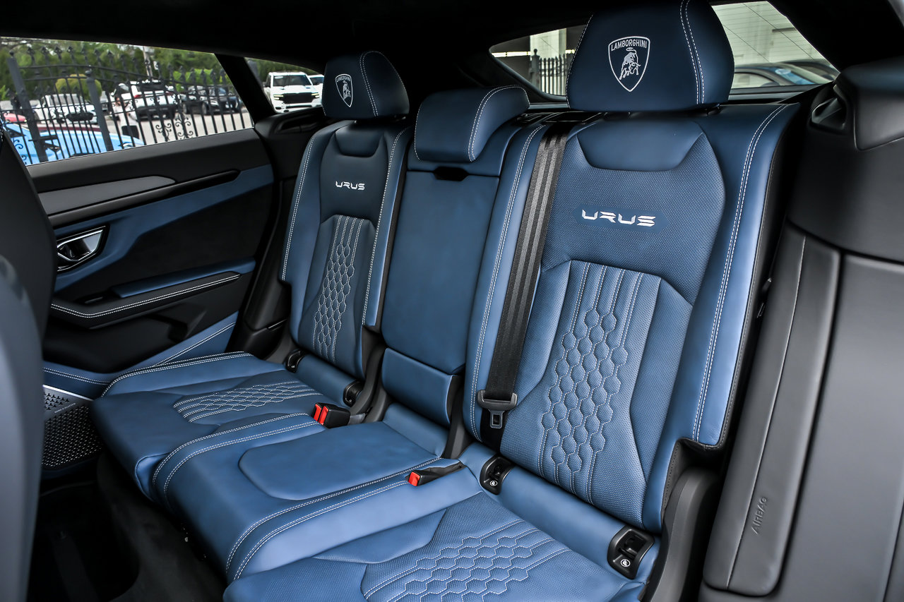 Used 2024 Lamborghini Urus S AWD/4WD image 30