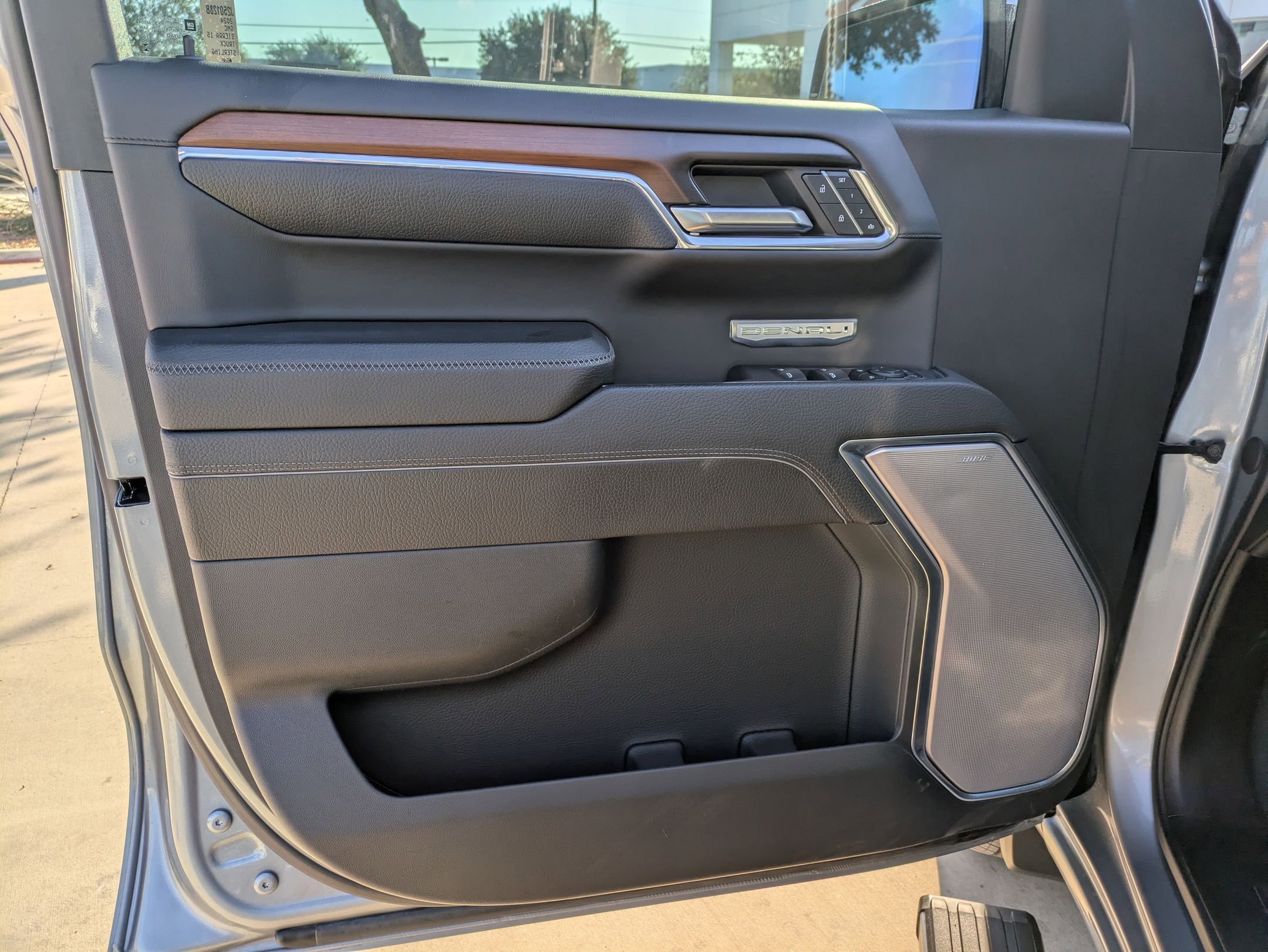 Certified 2024 GMC Sierra 1500 Denali image 11