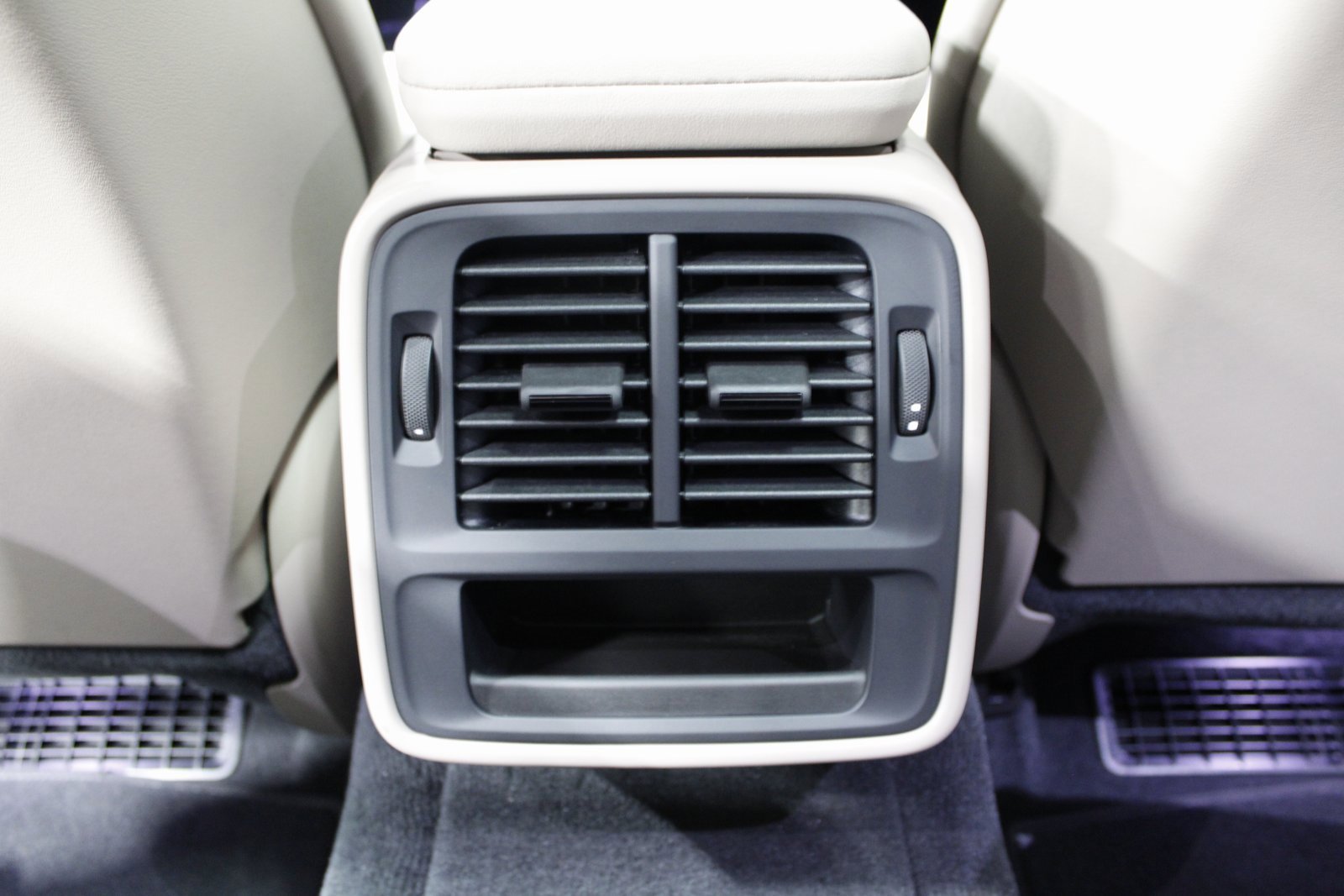 Certified 2021 Porsche Taycan image 20