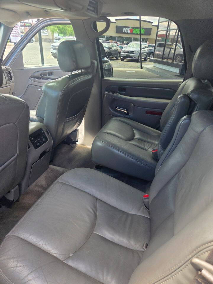 Used 2006 GMC Yukon Denali AWD/4WD image 11