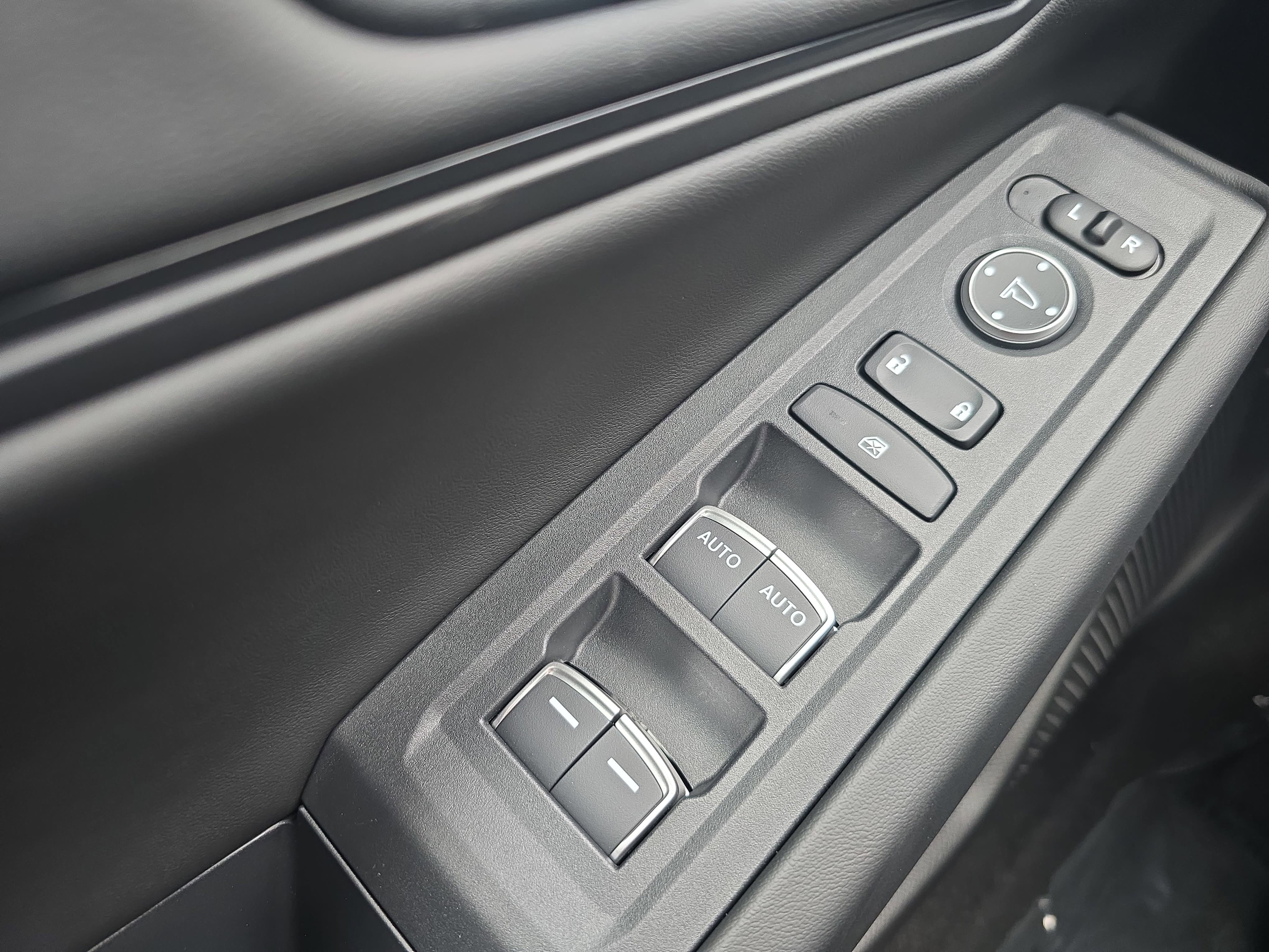 Used 2025 Honda Accord SE image 26
