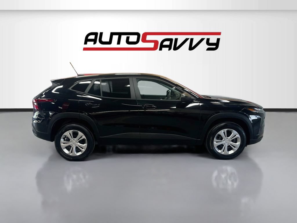 Used 2025 Chevrolet Trax LS w/ Driver Confidence Package FWD image 8