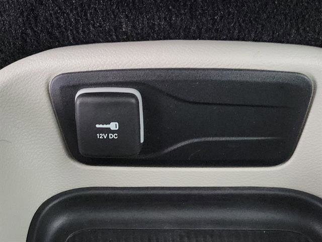 Used 2023 Chrysler Pacifica Touring-L image 33