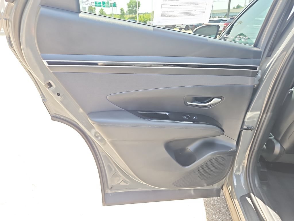 Used 2024 Hyundai Tucson Limited FWD image 15
