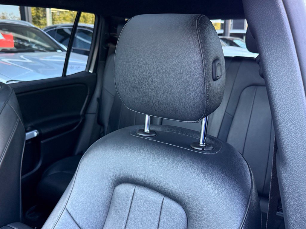 Used 2022 Mercedes-Benz EQB 350 4MATIC image 4