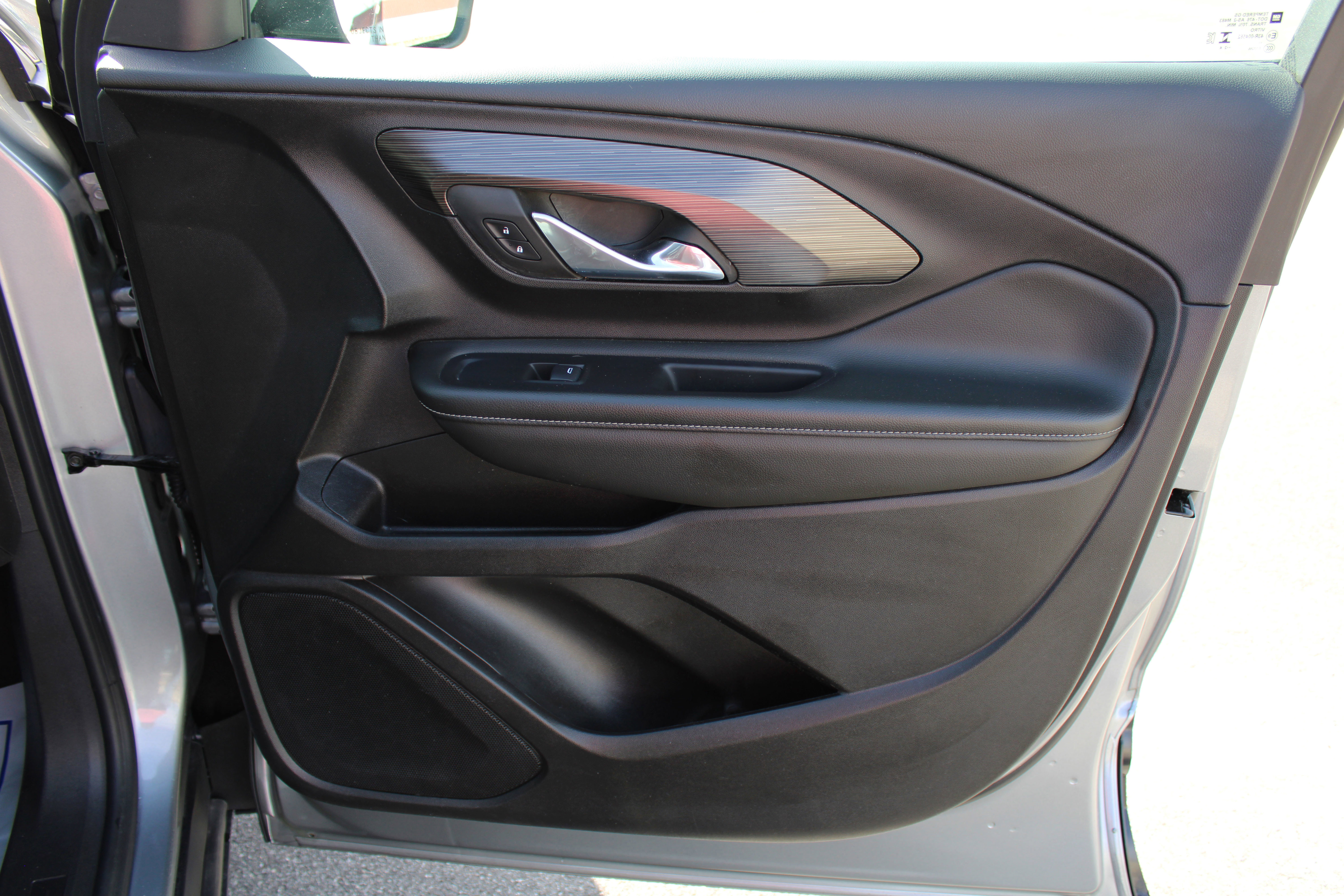 Used 2024 GMC Terrain SLT image 65