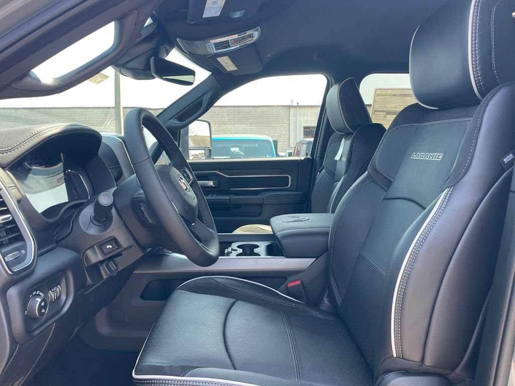 New 2026 RAM 2500 Laramie AWD/4WD image 2