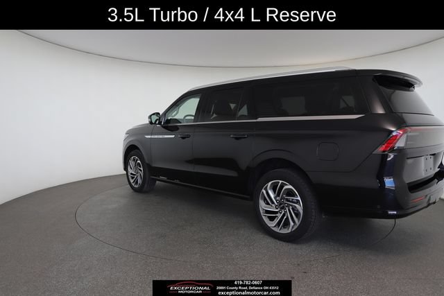 Used 2025 Lincoln Navigator L Reserve AWD/4WD image 11