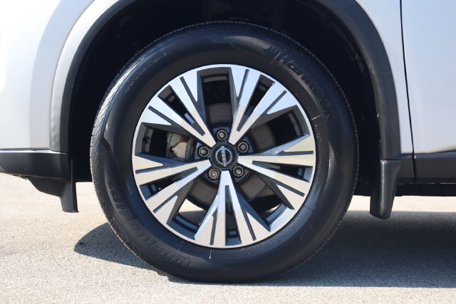 Certified 2023 Nissan Rogue SV AWD/4WD image 9