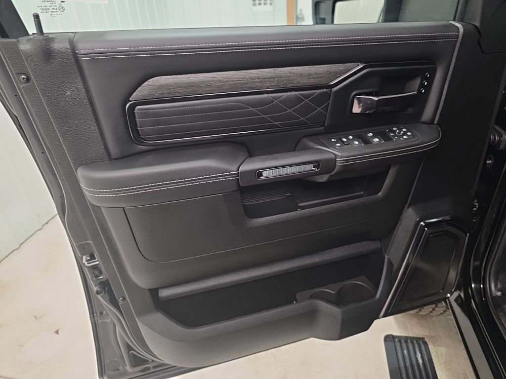 New 2026 RAM 3500 Limited AWD/4WD image 14