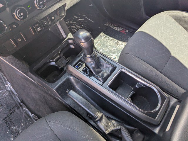 Used 2018 Toyota Tacoma TRD Off-Road AWD/4WD image 21