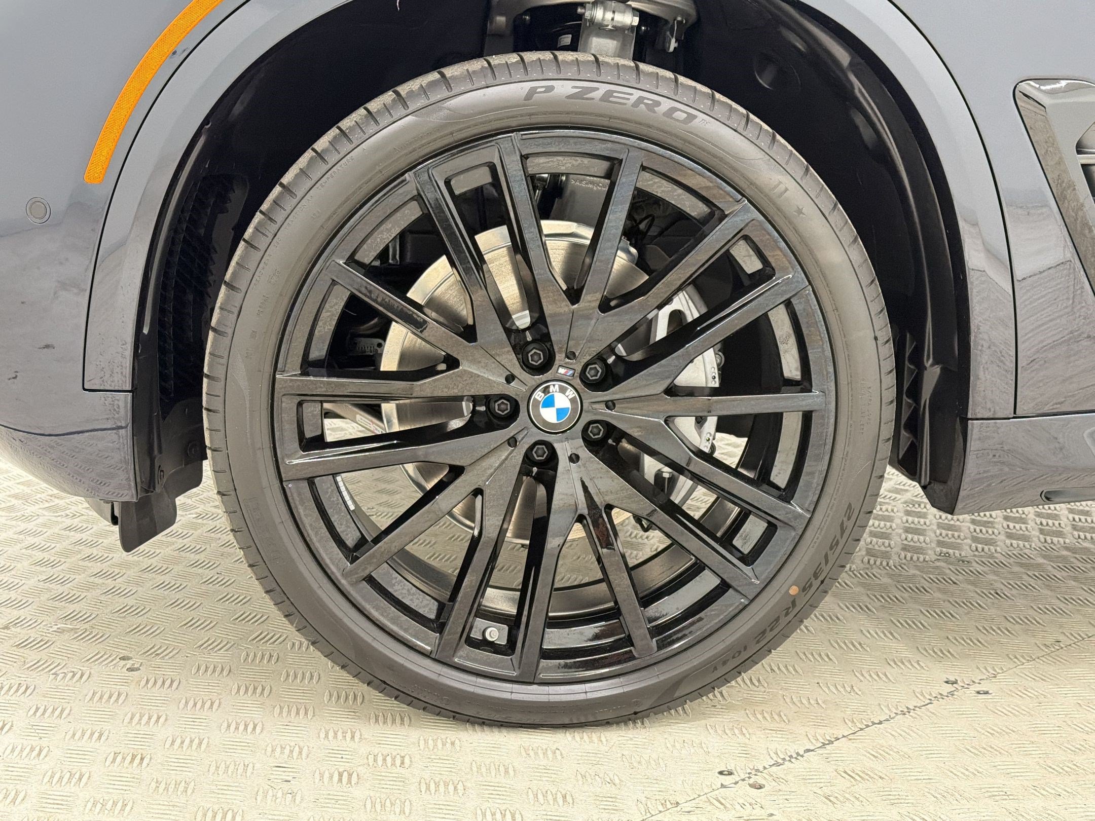 New 2026 BMW X5 xDrive40i w/ M Sport Package AWD/4WD image 12