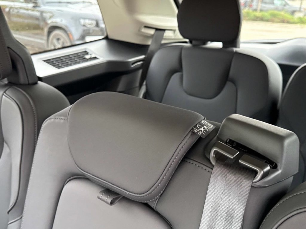 Certified 2026 Volvo XC90 B6 Plus w/ Protection Package Premier AWD/4WD image 15