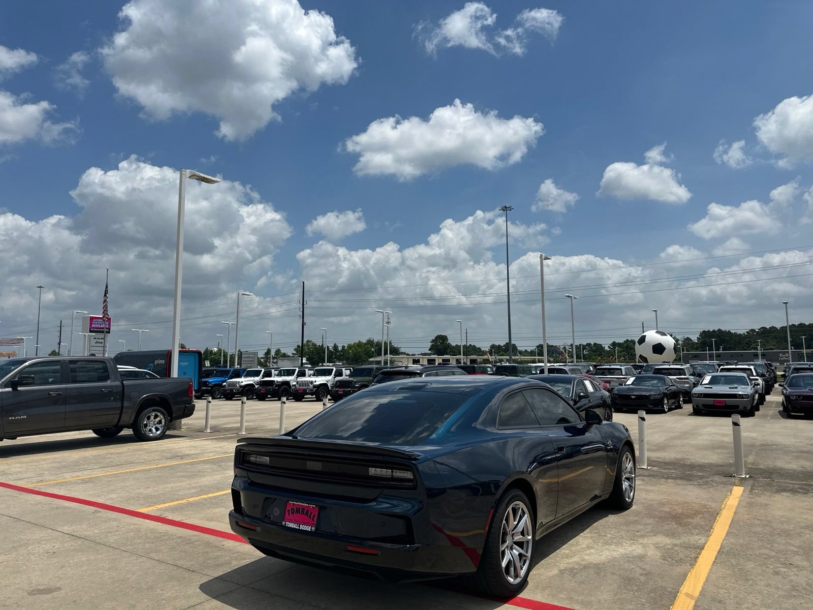 Used 2024 Dodge Charger Daytona Scat Pack w/ Plus Group AWD/4WD image 7