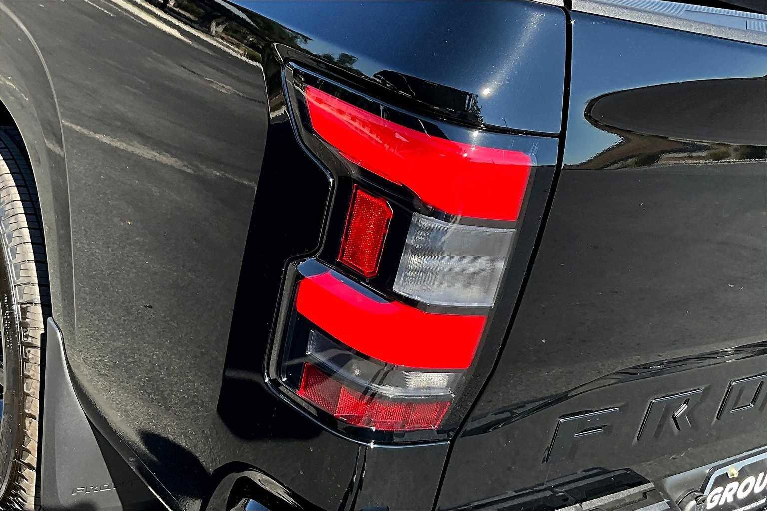 New 2026 Nissan Frontier SV image 14