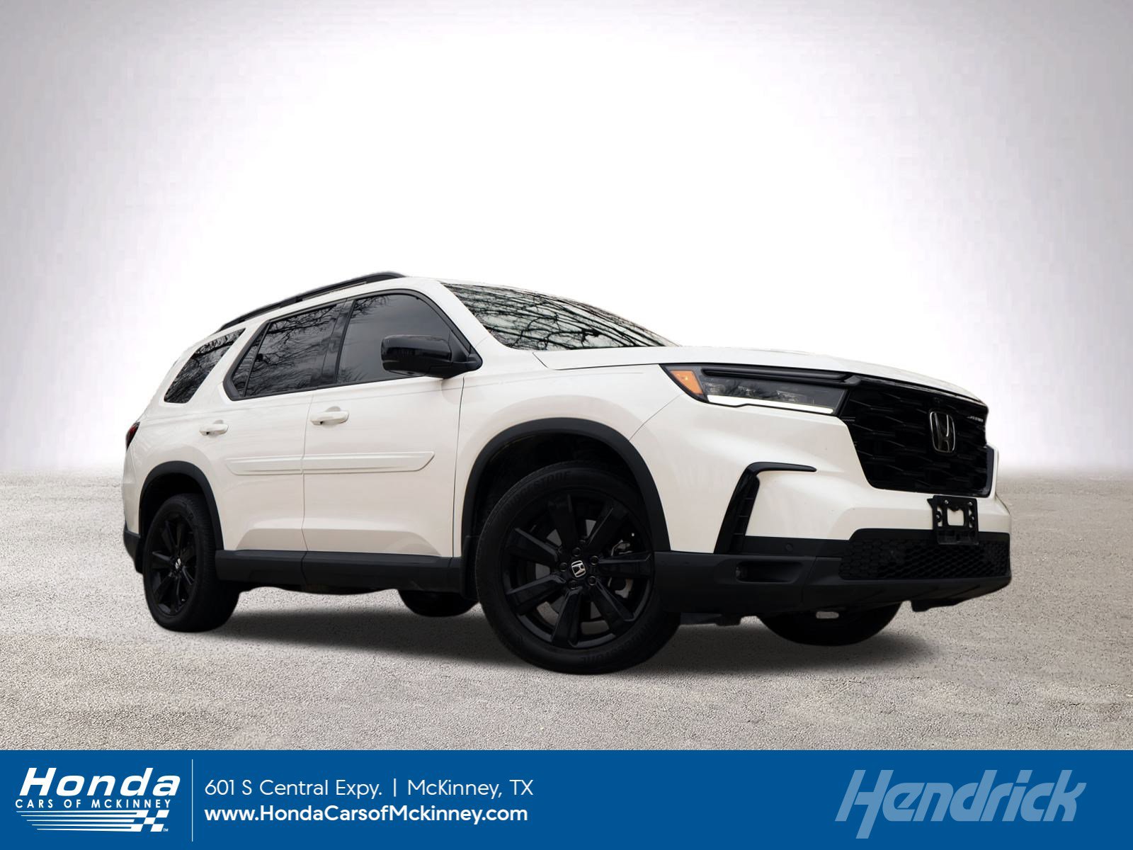 Used 2025 Honda Pilot Black Edition image 1