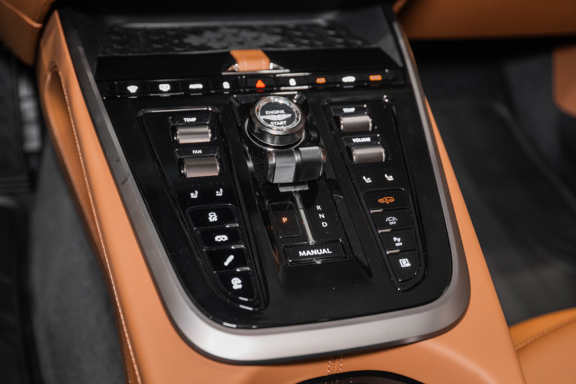 New 2026 Aston Martin DBX 707 AWD/4WD image 34
