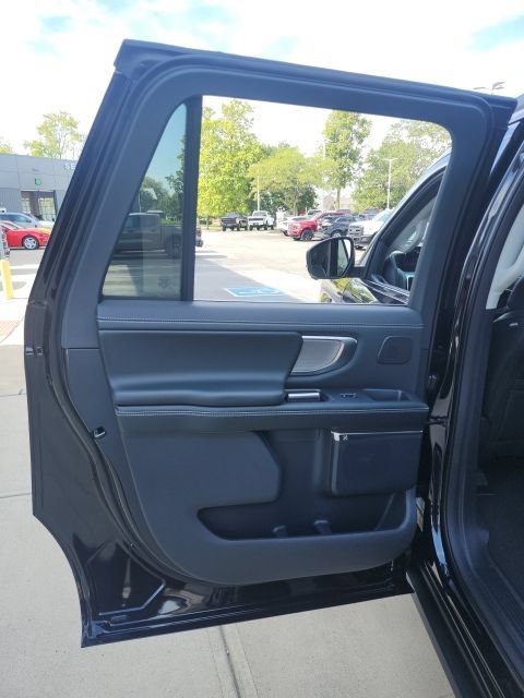 New 2027 Ford Expedition Max Platinum AWD/4WD image 33