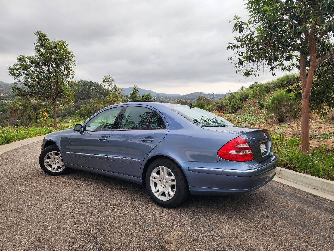 Used 2005 Mercedes-Benz E 320 Sedan image 6