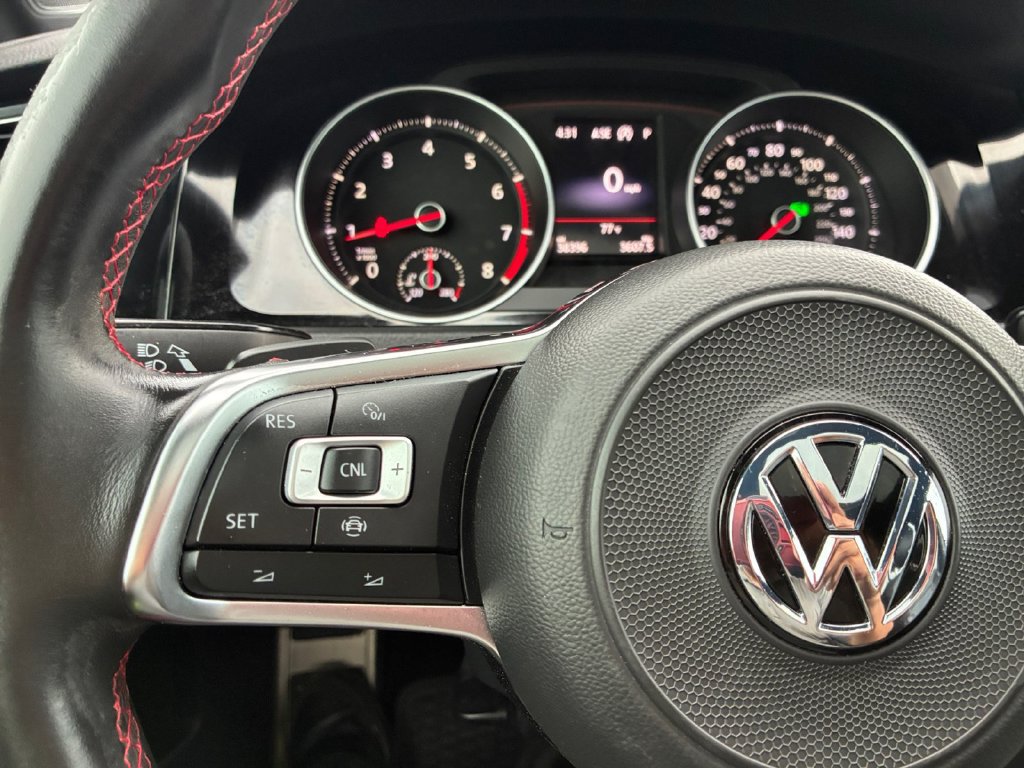 Used 2020 Volkswagen GTI SE FWD image 11