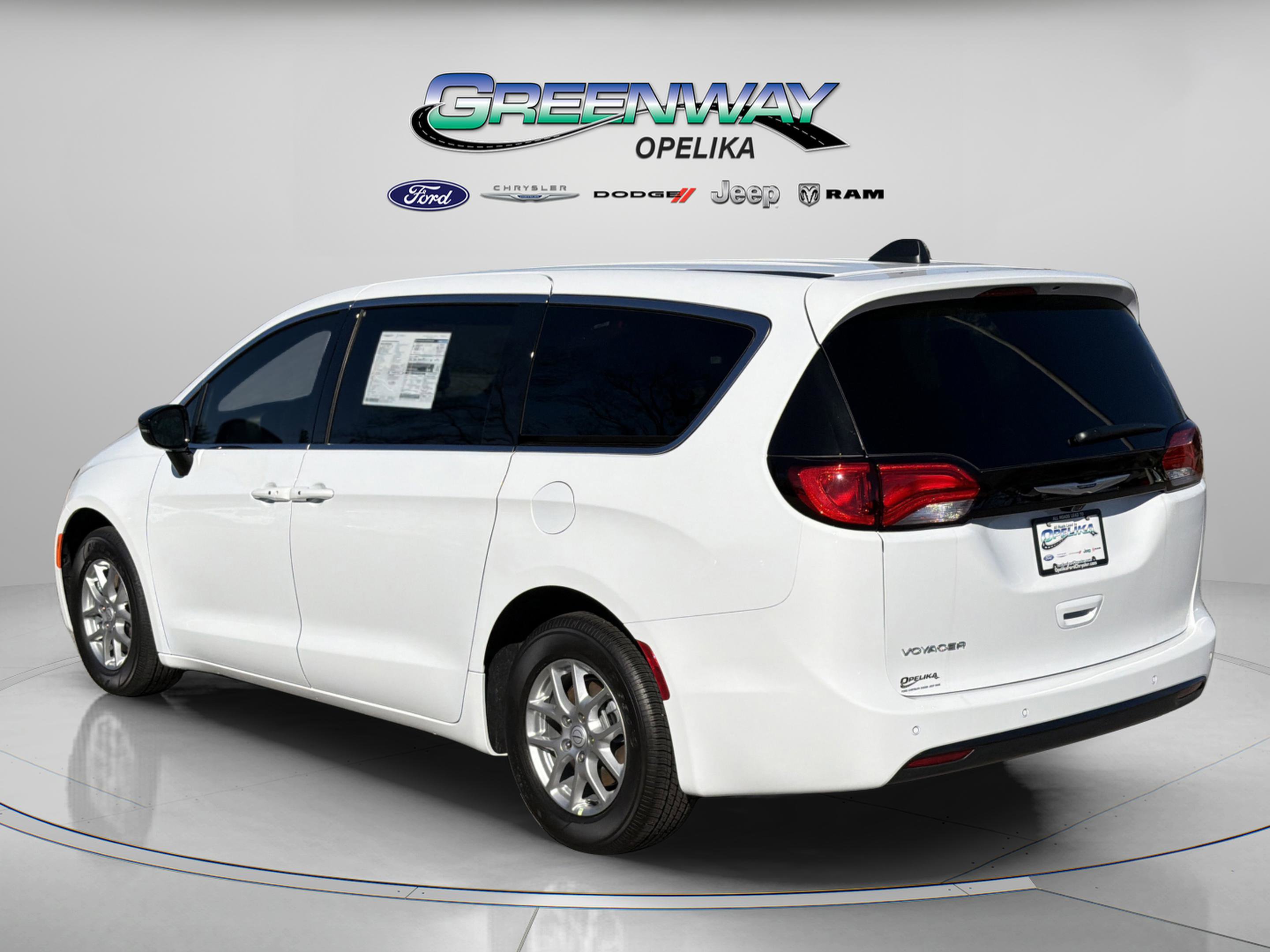 New 2026 Chrysler Voyager LX image 9