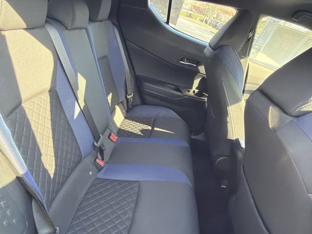 Used 2022 Toyota C-HR XLE FWD image 16