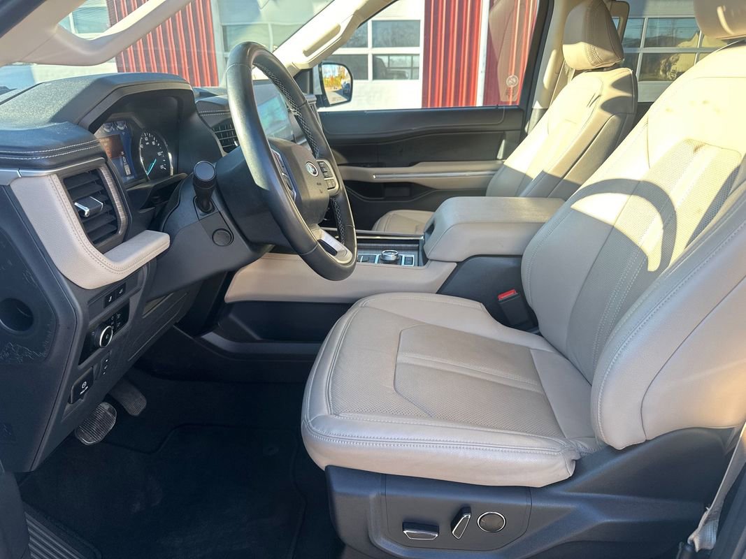 Used 2024 Ford Expedition Max Limited image 13