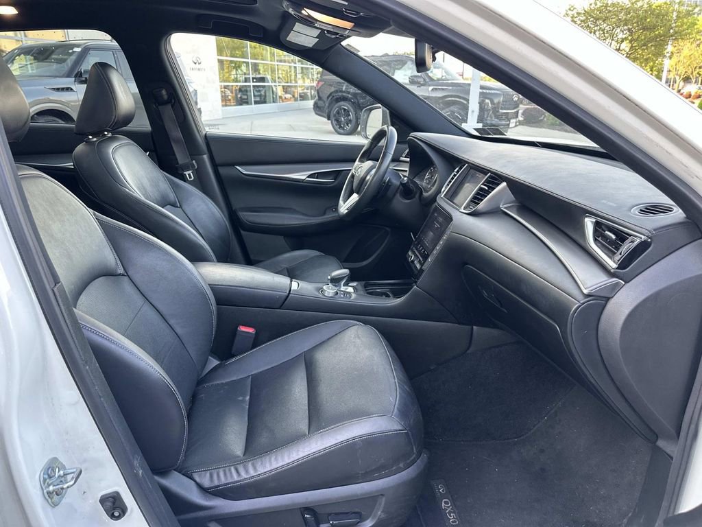 Used 2022 INFINITI QX50 Luxe w/ Appearance Package AWD/4WD image 39