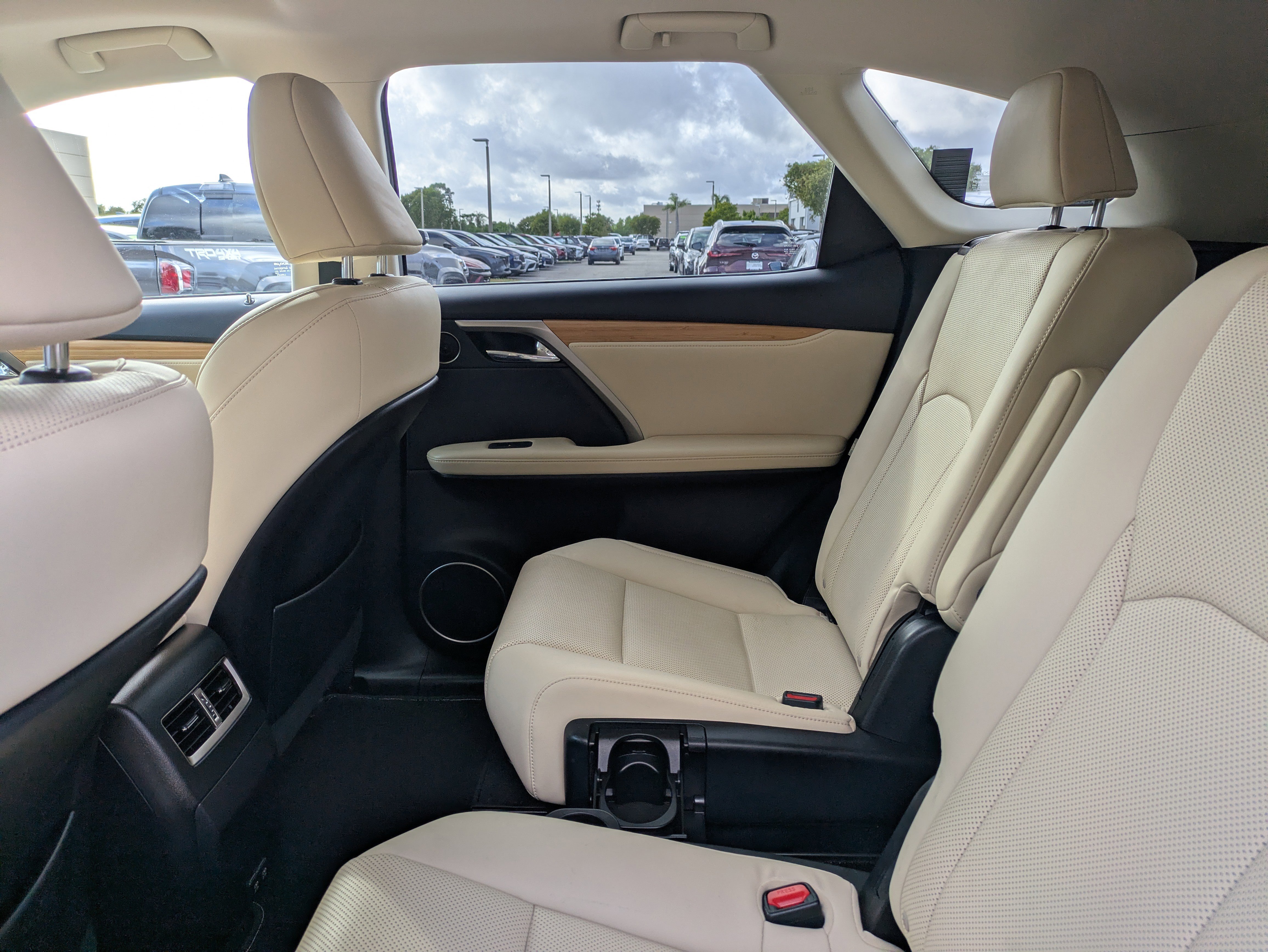 Used 2021 Lexus RX 350L RX 350L w/ Premium Package image 15