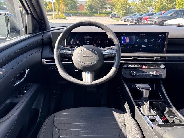 Certified 2025 Hyundai Santa Cruz SE AWD/4WD image 13