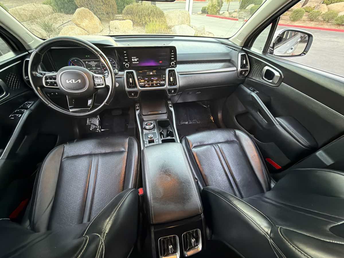 Used 2022 Kia Sorento S FWD image 18