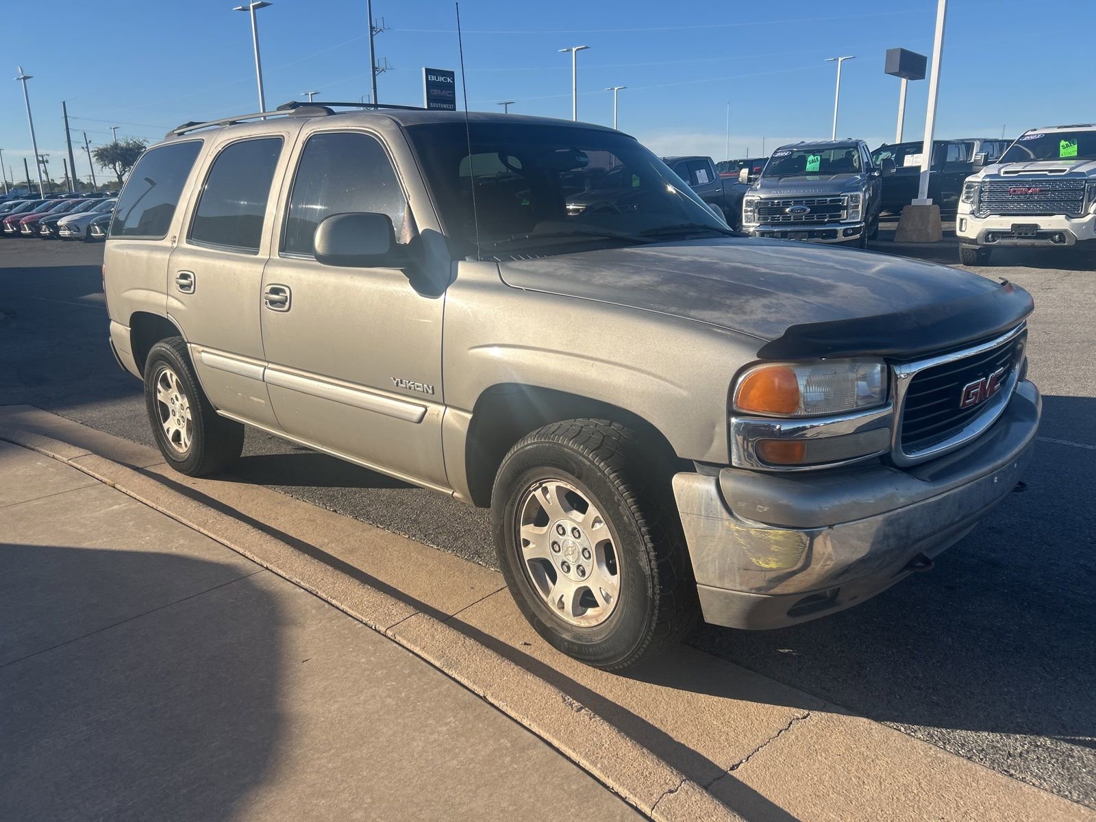 Used 2000 GMC Yukon SLE