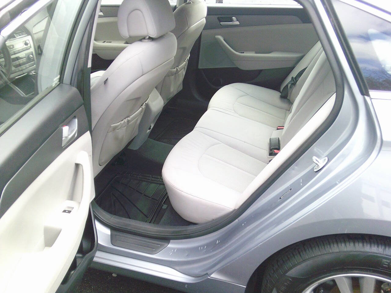 Used 2016 Hyundai Sonata SE image 9