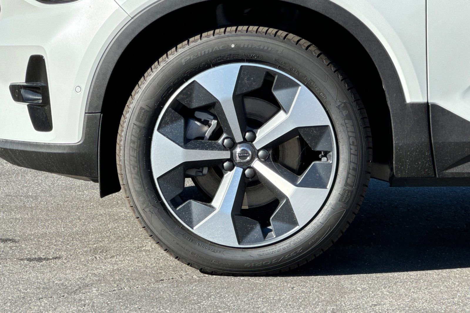 New 2026 Volvo XC40 B5 Plus w/ Protection Package Premier AWD/4WD image 23
