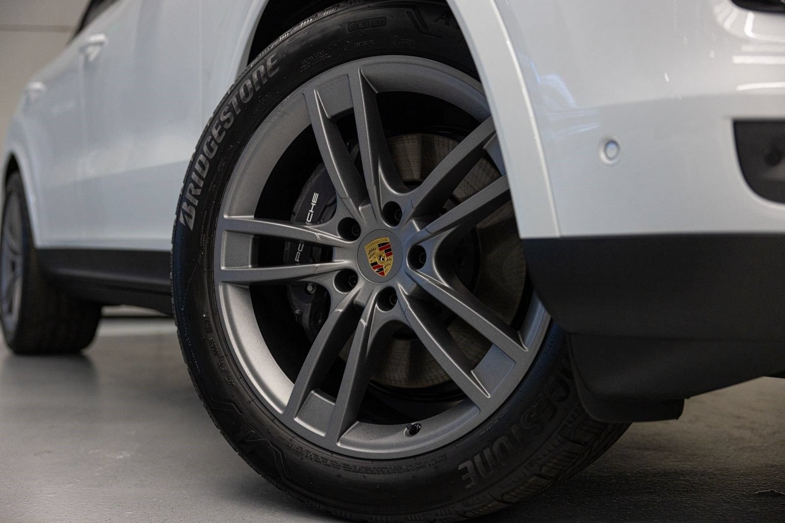 New 2024 Porsche Cayenne Coupe AWD/4WD image 13