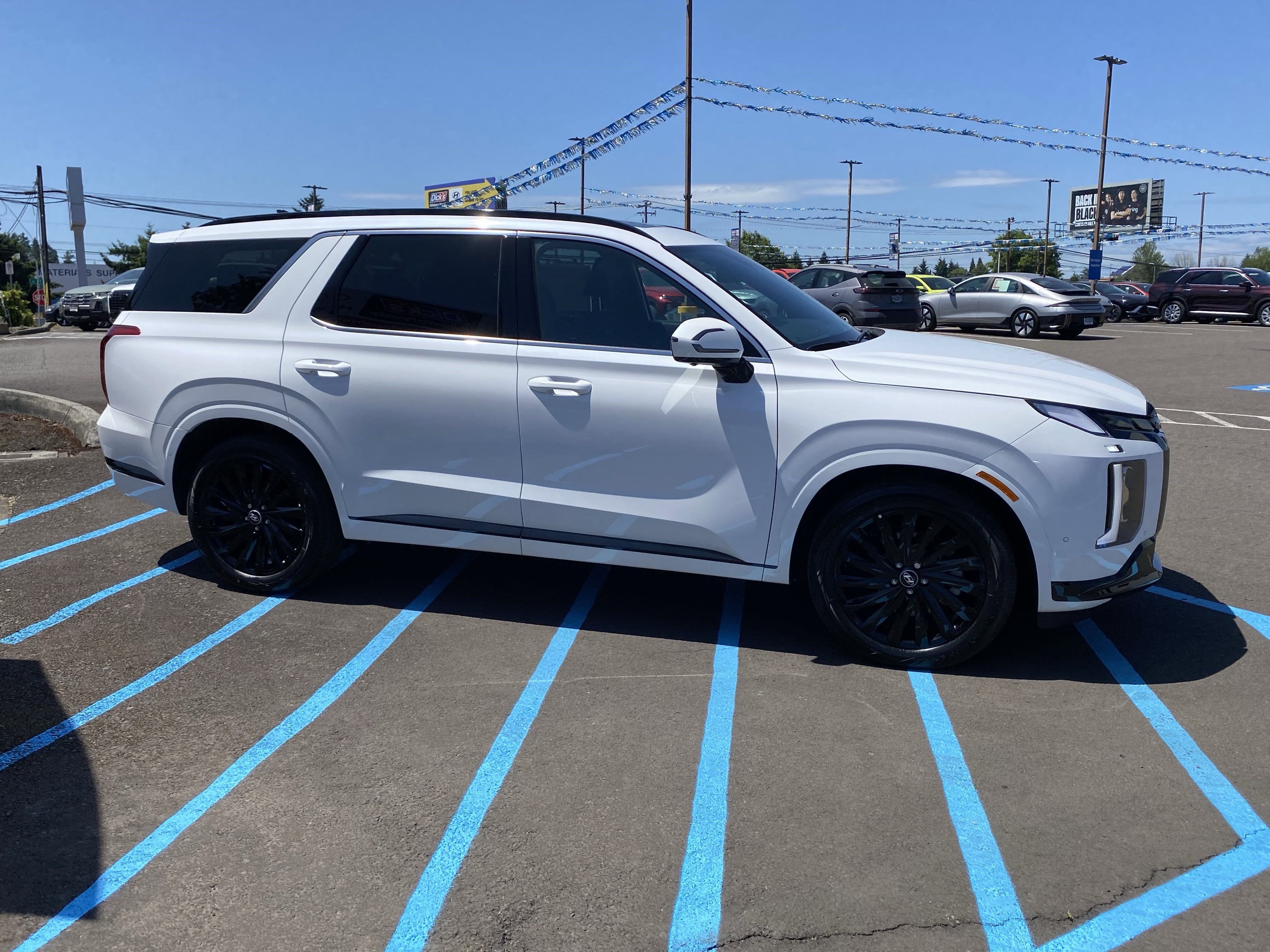 Used 2025 Hyundai Palisade Calligraphy image 6