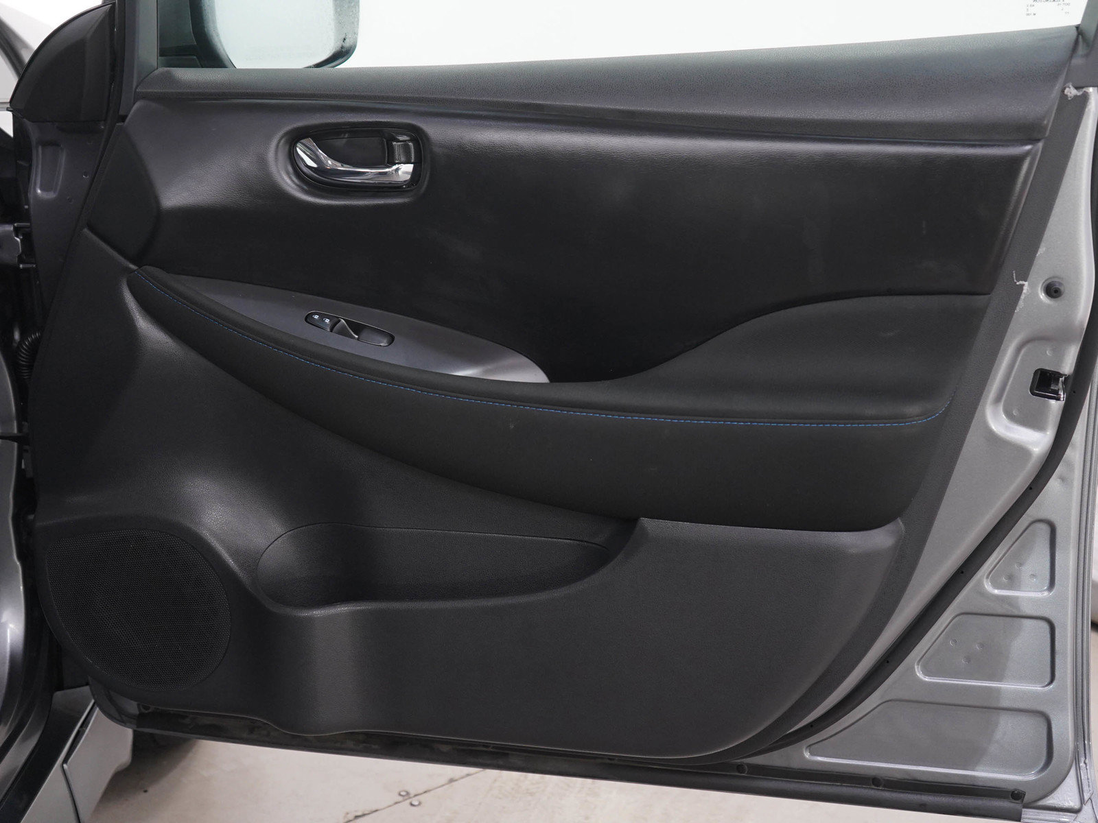 Used 2023 Nissan Leaf S FWD image 9